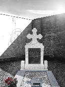 monument ortodox cu placa granit neagra